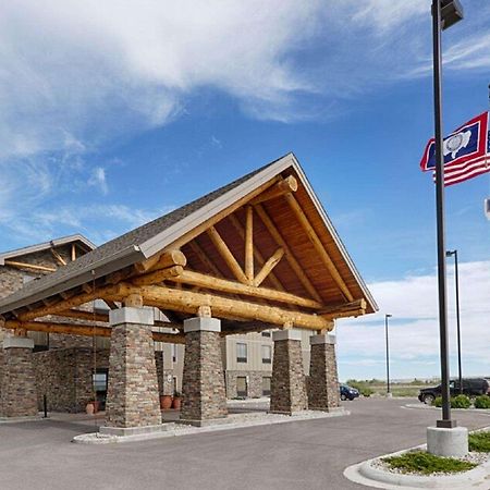 Hampton Inn & Suites Пайндейл Екстериор снимка