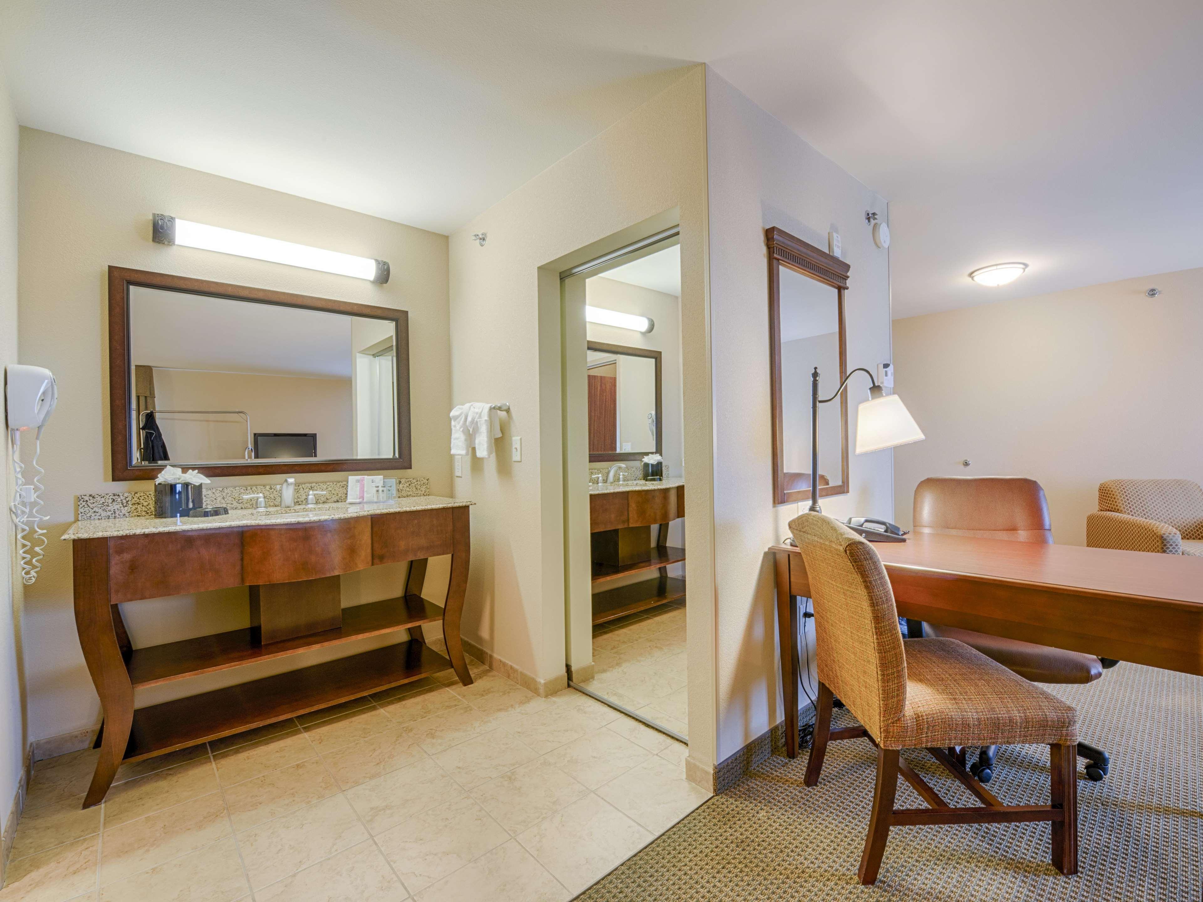 Hampton Inn & Suites Пайндейл Екстериор снимка