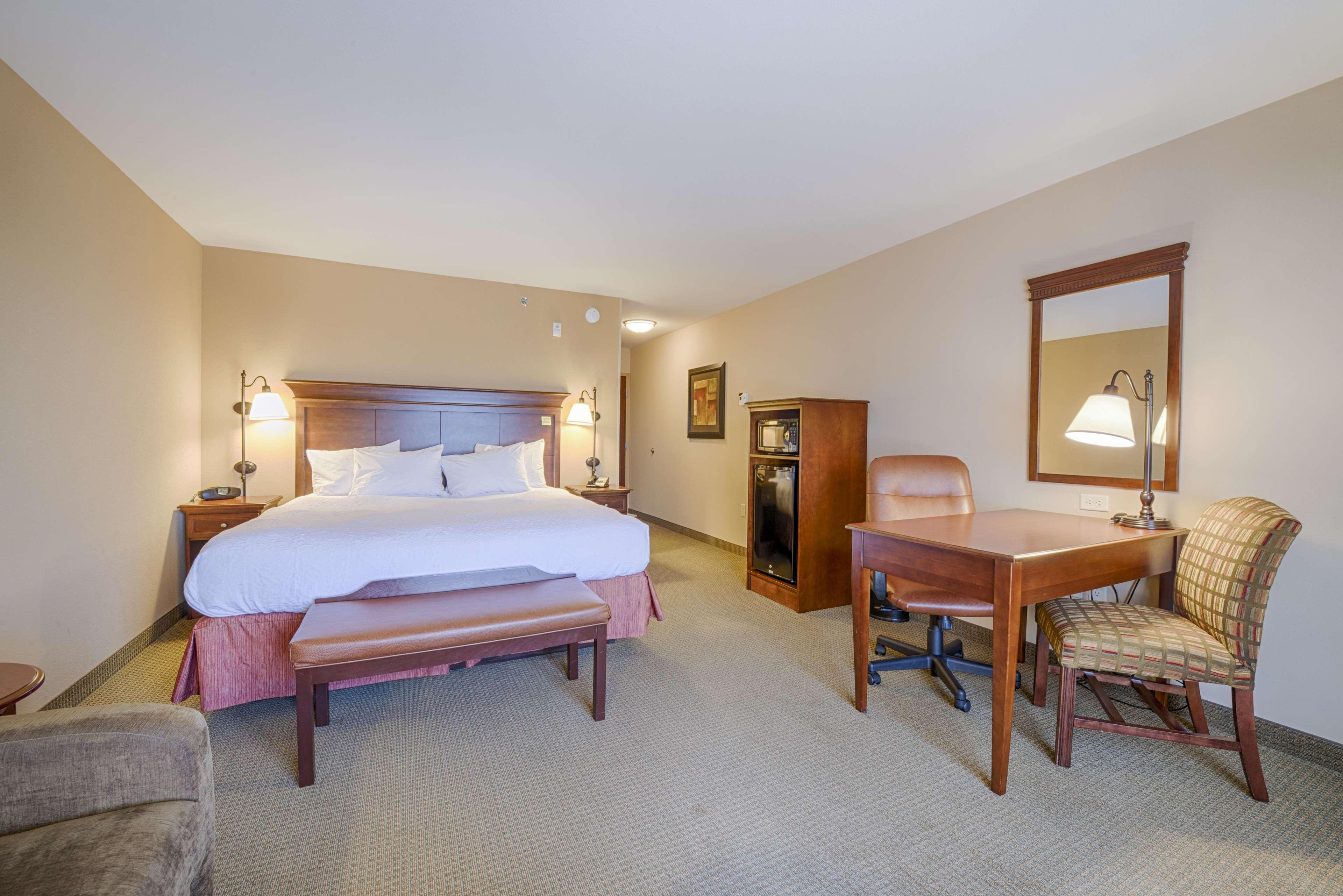 Hampton Inn & Suites Пайндейл Екстериор снимка