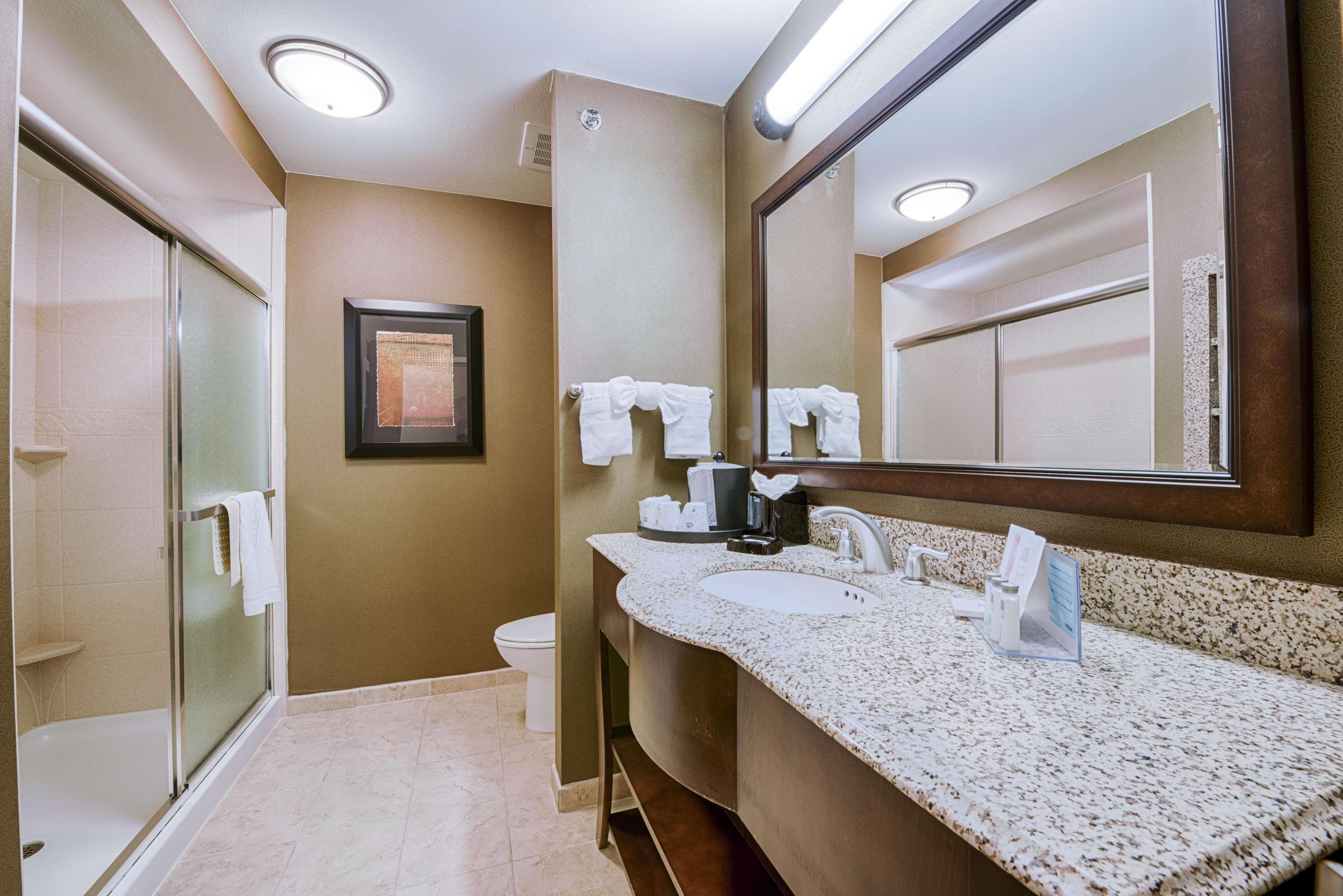 Hampton Inn & Suites Пайндейл Екстериор снимка