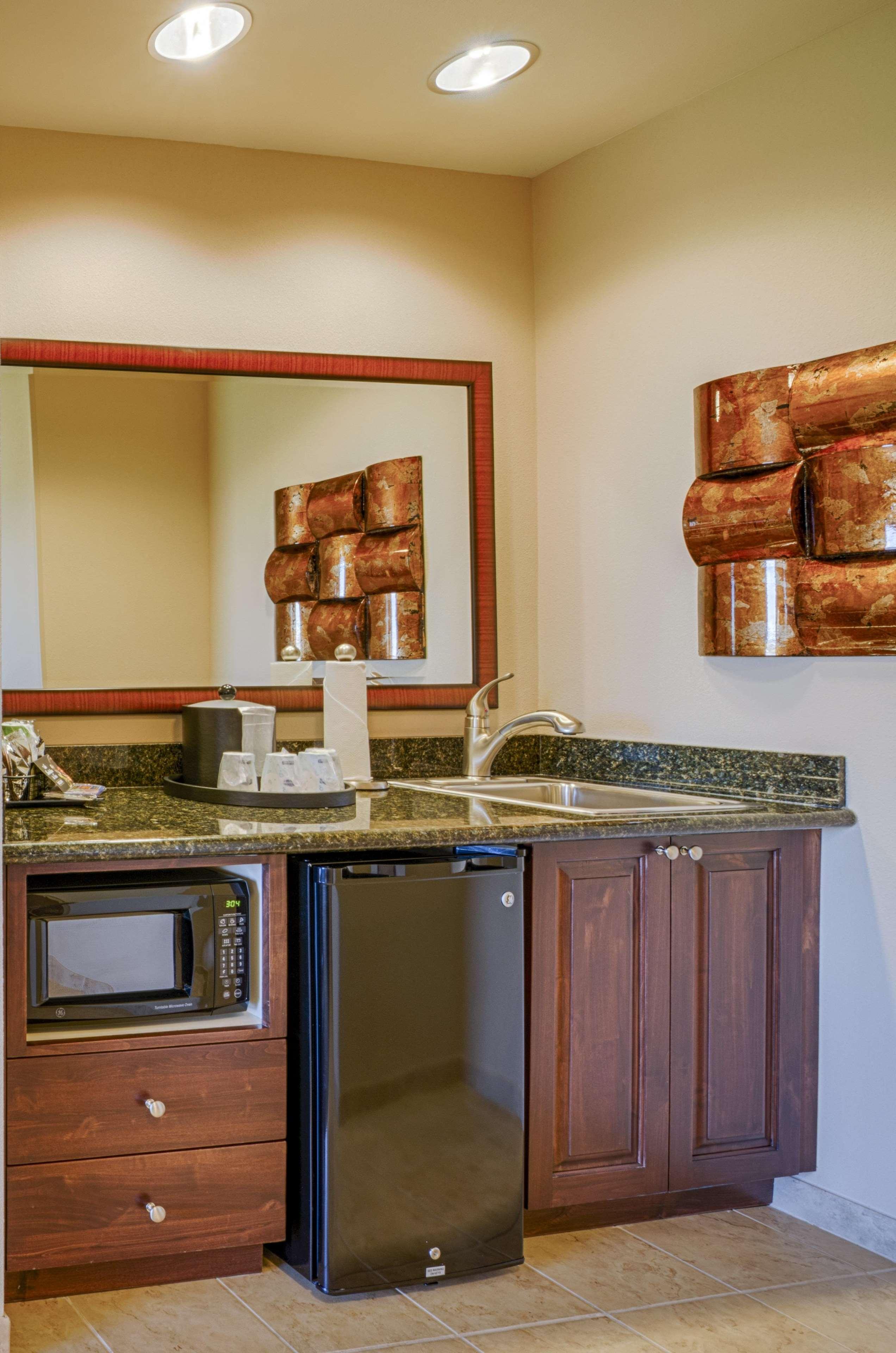 Hampton Inn & Suites Пайндейл Екстериор снимка