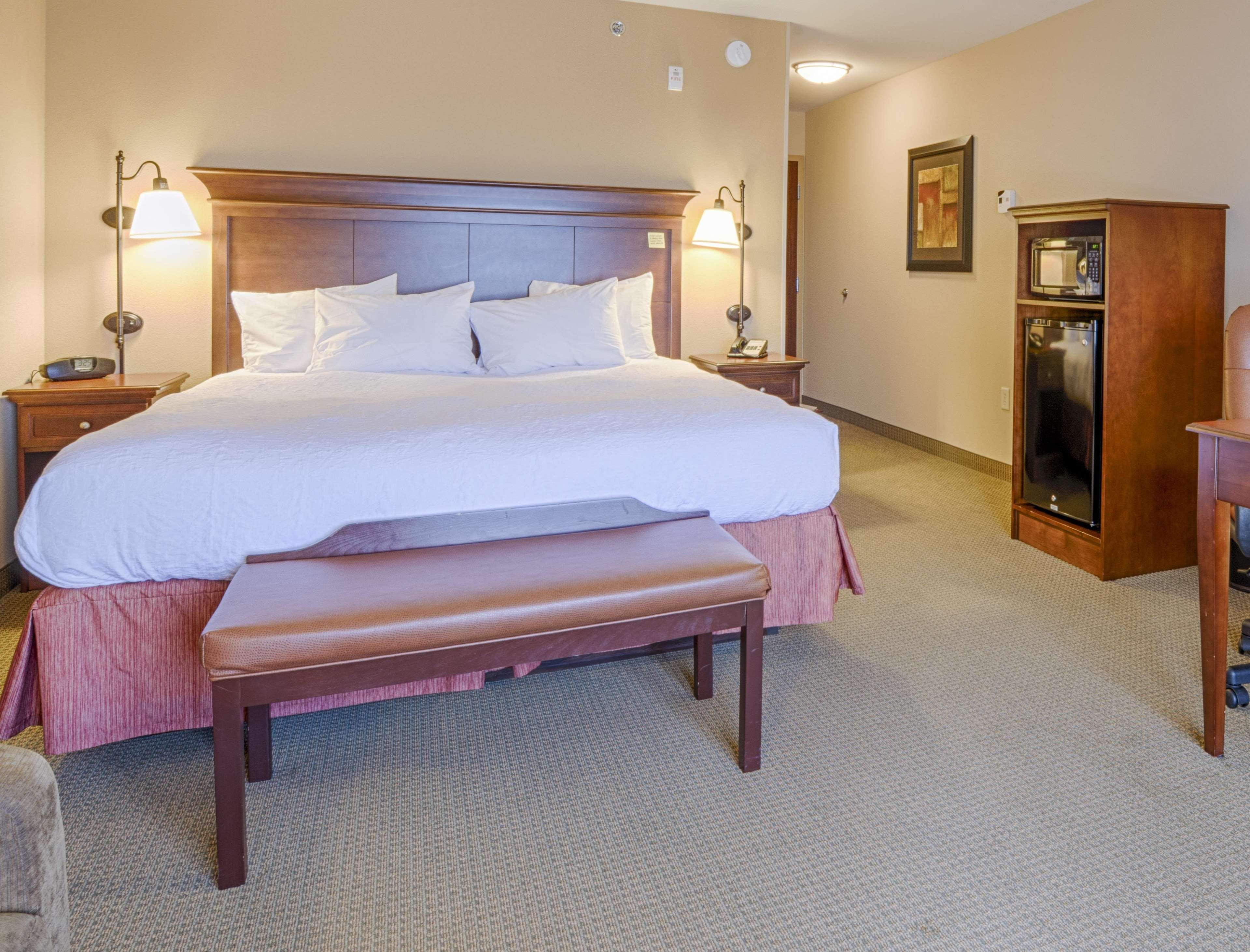 Hampton Inn & Suites Пайндейл Екстериор снимка