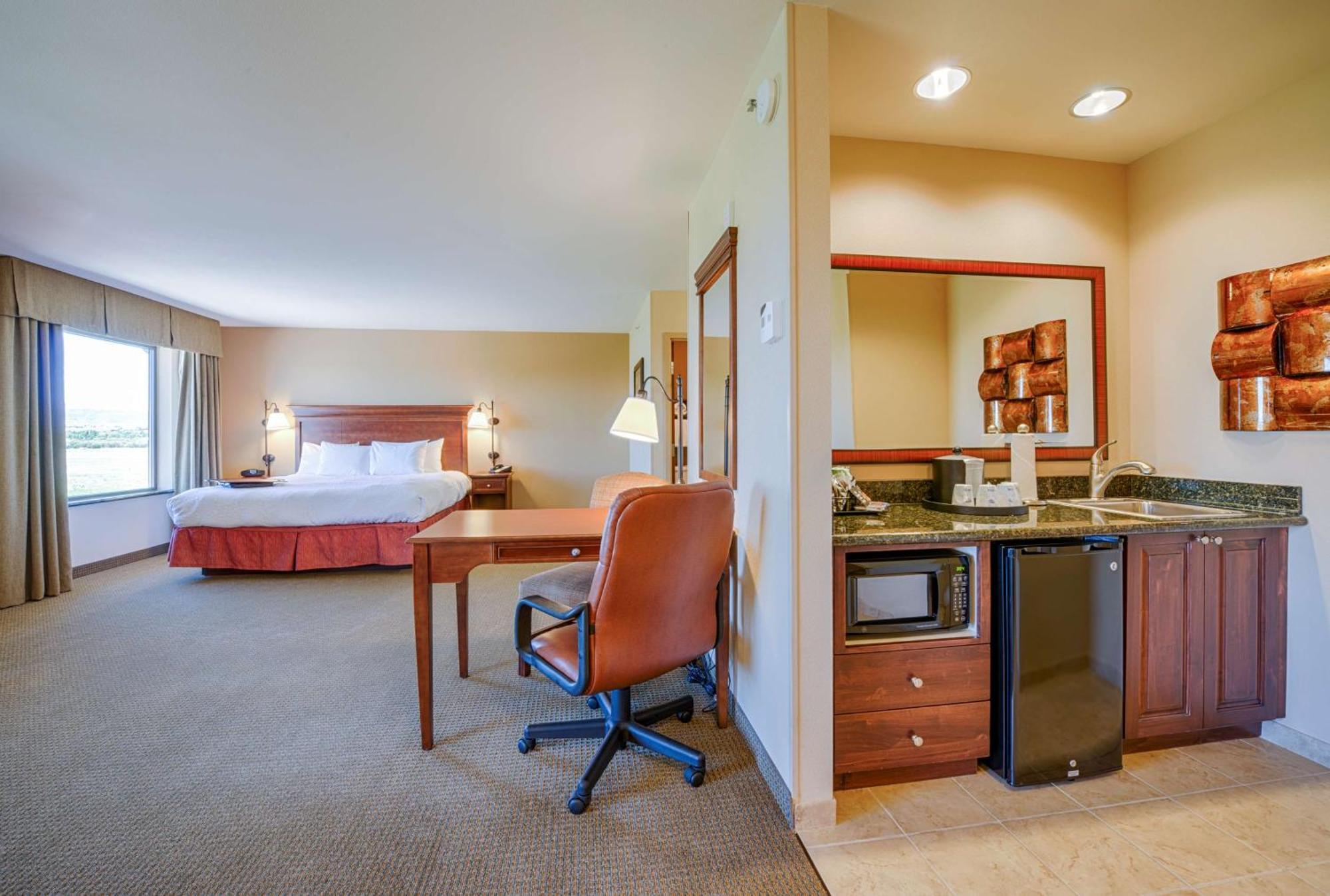 Hampton Inn & Suites Пайндейл Екстериор снимка