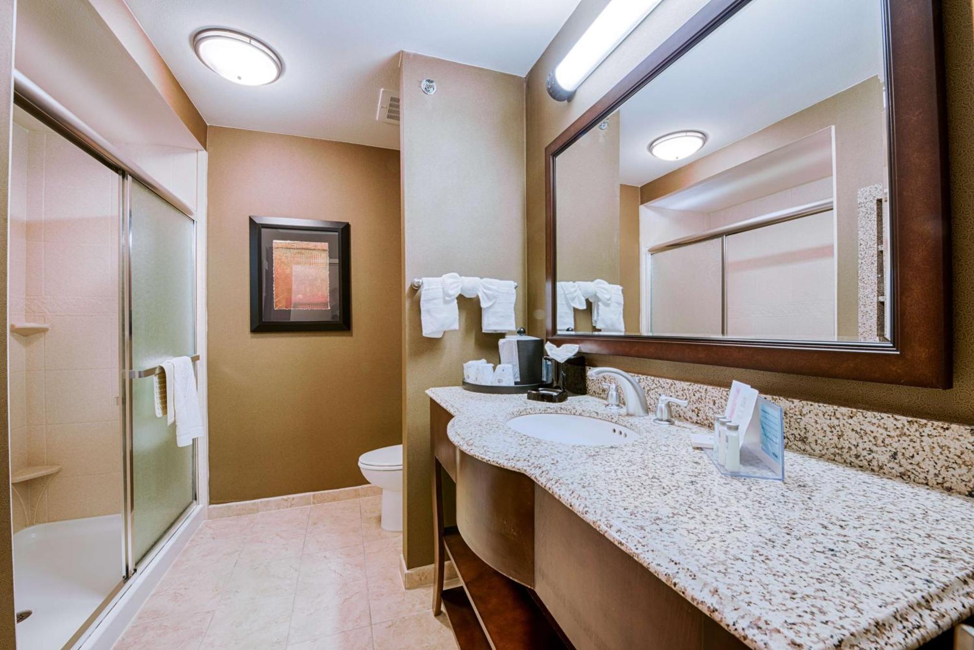 Hampton Inn & Suites Пайндейл Екстериор снимка