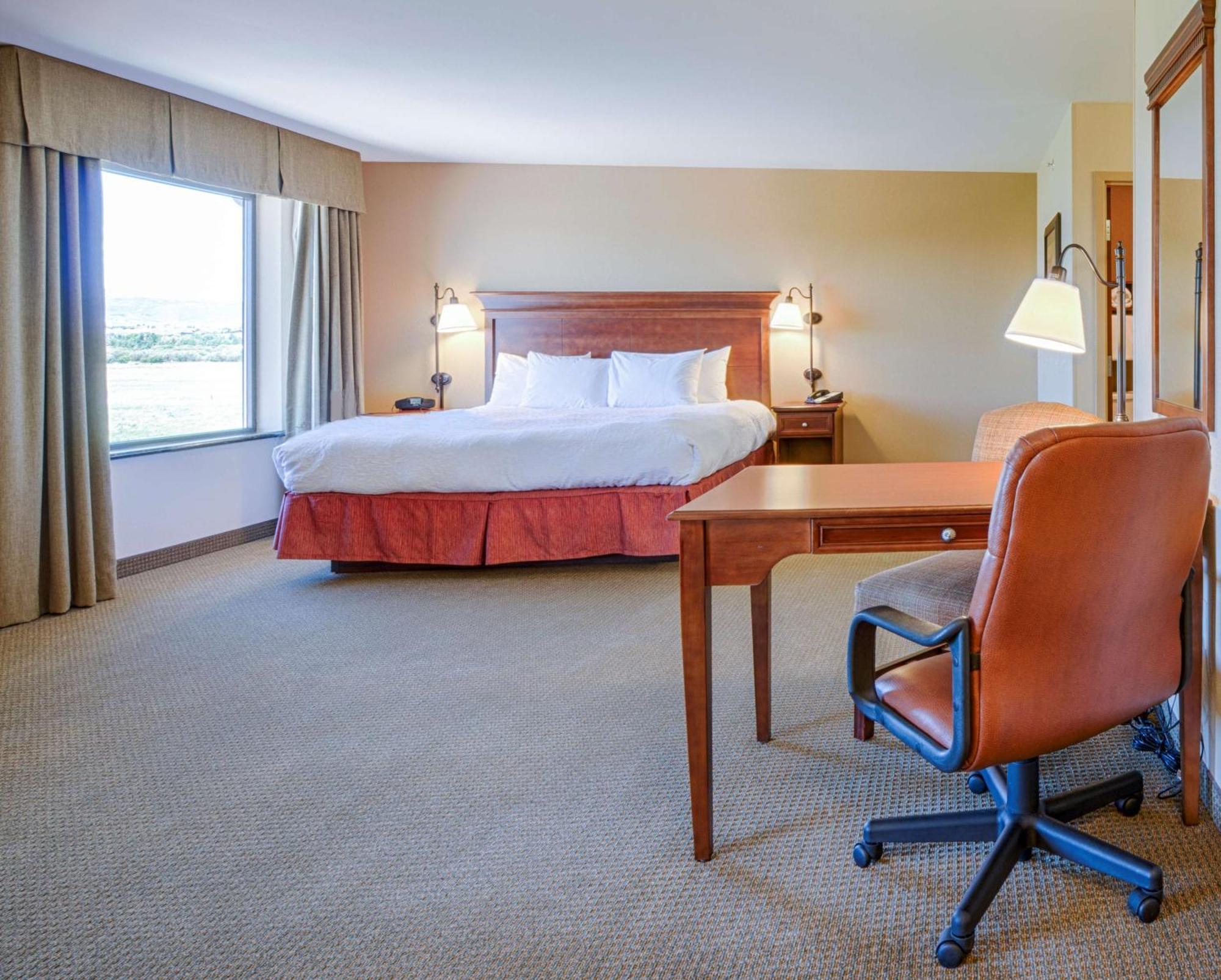 Hampton Inn & Suites Пайндейл Екстериор снимка