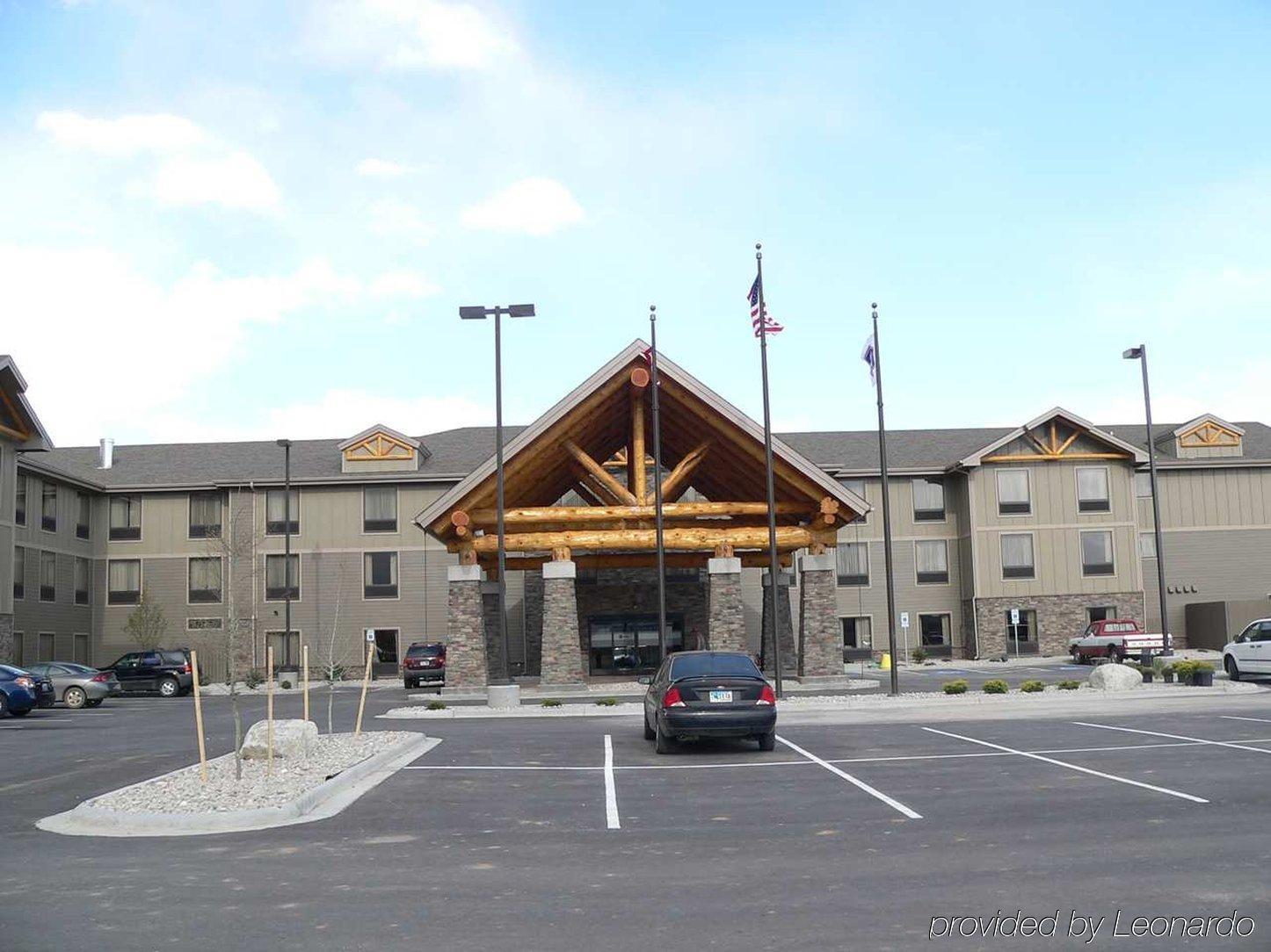 Hampton Inn & Suites Пайндейл Екстериор снимка