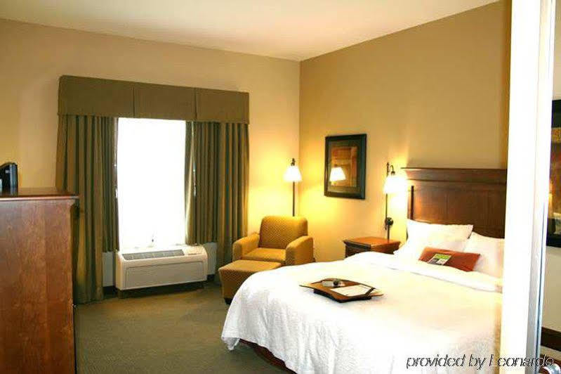 Hampton Inn & Suites Пайндейл Стая снимка